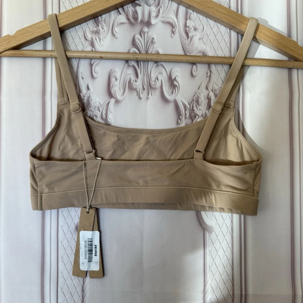 SKIMS Fits Everybody Scoop Neck Bralette Bra In Clay Wireless Size XS NWT